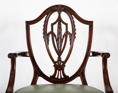 Set of 12 George III Hepplewhite Mahogany Shield Back Dining Chairs