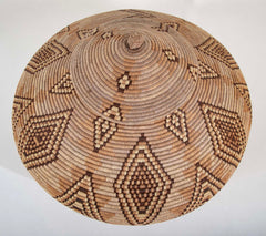 A Zulu Coiled Basket with Lid in Geometric Pattern