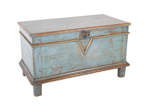 A Canadian Lift Top Pine Blanket Chest in Early Light Blue Paint