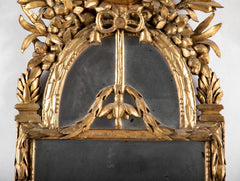 18th Century Italian Carved Giltwood Mirror