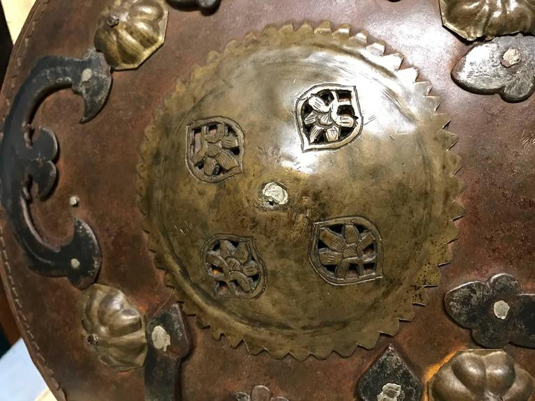 Monothic Battlescar Defender Shield - Ornate Bronze